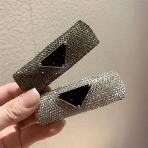 Fashion Designer Brand Triangle Letter Barrette Women Girls Letters Hairband With Stamp Hair Accessories Sparkling Diamond Barrettes With Logo Dropshipping