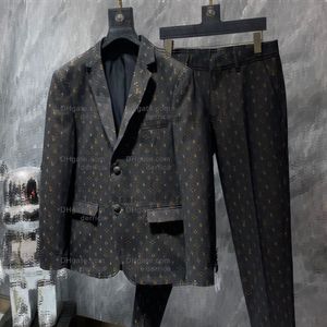 Tasarımcı Man Suit Blazer Ceketler Erkekler İçin Katlar Stilist Tam Harfler Nakış Uzun Kollu Günlük Parti Düğün Takımları Blazers