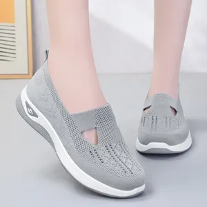 Sıradan Ayakkabı Kadınlar Sonbahar ve Kış Yay Yumuşak Çözüm Düz Topuklu Flat Fleece For Women Loafer için Sıcak Single