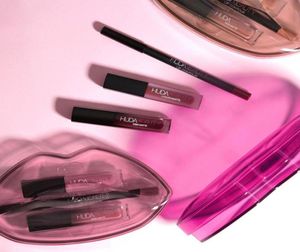 Новый бренд губ Huda Lifgloss Makeup 4 Style Liquid Matte Set Set Long Pasting Waterpronation Lip Gloss Makeup с подарочной коробкой1765035