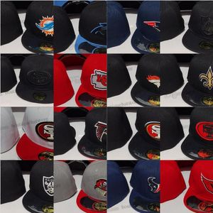 24 Colors 2024 Men's Baseball Fitted Hats Classic Good Quality Flat Football Full Size Closed Caps Red on field Size Chapeau Hip Hop Popular Street Sports Bone Ap17-01
