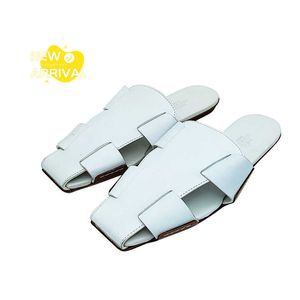 Designer Sandals Women's Sandals Summer Beach Slippers Travel Sandals Leather Sandals Luxury Fashion Slippers Flat Flip-flops White