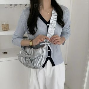 Totes Sacos de ombro de nylon de design de arco pequeno para mulheres 2024 Trendência da moda coreana Bolsa de viagem Lady Travel Lady e bolsas
