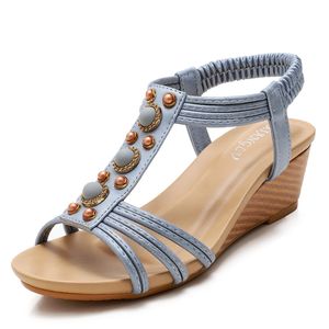 Sandaler Slide tofflor Womens Girl Low Heel Shoes Slides Outdoors Summer Shoes Heel Girl Shoes 2024 Taltar Sport Storlek 36-42 Gratis frakt