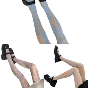 Ov6z sexiga strumpor kvinnor färgglada fisknät strumpbyxor harajuku gotiska rosblommor mönstrade tights sexiga oregelbundna rippade hålstrumpa 240416