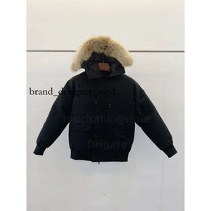 Męska luksusowa marka kurtka men parka puszka kurtki zimowe veste homme na zewnątrz jassen streetwear wierzchnia wierzchnia wierzchnia futra czteroosobowa manteau ciepły płaszcz parkas 8799