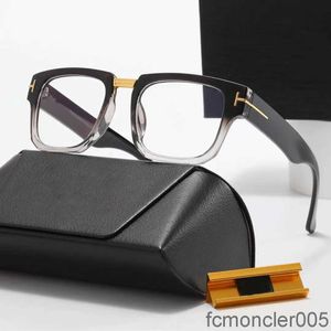 Fashion Read Glasses Tom Designer Ottico Optics Optics Optics Configurable Lens O occhiali da sole da uomo 86YD