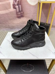 Luxury Casual Men Downtown Skórzane trampki Buty District Outdoor Men Black Lace Up Up Skibard Comfort Footwear High Top Skate But z pudełkiem EU38-45