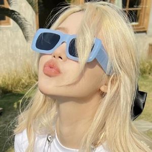 Sonnenbrille Fashion Blue Square 2024 Frauen Sonnenbrillen rundes Gesicht Konkave Form Natur Süß