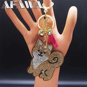 Keychains Lanyards Pet Dog Akita Crystal Keyrings Big Tassel Female Bag Charm för handväskor Kvinnor Guldfärgsmycken Porte Clef Mignon K7351S01 Y240417