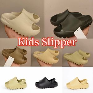 Barn småbarn tofflor baby eva sko pojkar flickor designer antiskid sneakers barn tainers glider spädbarn barn öken skor benharts sandaler
