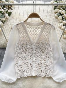 Kvinnors blusar Singreiny Patchwork Lace Casual White Shirt Women Transparent långärmad vår V Neck Laides semester sommarlös blus