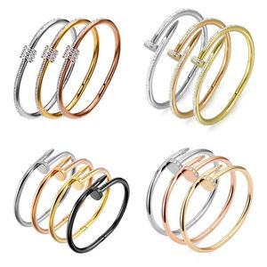 Braccialetti braccialetti di bracciale bracciale per donne in acciaio inossidabile in acciaio inossidabile bracciacanda a braccialetti in argento in argento oro.