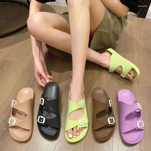 Sandali femminili di tendenza estiva con fibbia piatta casual pancipers da spiaggia ogni giorno slip-ons donna di colore solido femminile