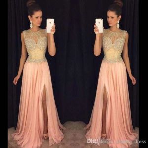 Erröten rosa chiffon prom Kleider langhändler Langloch Halshalle Perlen 2024 Seitenschlitz formelle Anlass tragen Abend Partykleider