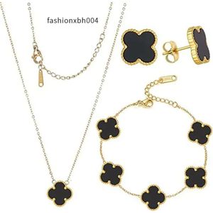 necklace jewelry set pendant necklaces bracelet stud earring women christmvalentine's day birthday gifts three-piece set No Box