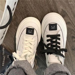 Casual Shoes Plattform Weiße Frauen -Sneaker Tennis weibliche Sportwohnungen Kawaii Harajuku Koreanische Vulkanize Schuhe