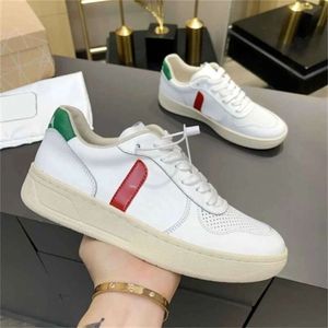 VJA 2024 French Brasilien Green Low-Carbon Life V Organic Cotton Flats Platform Sneakers Vejaon Womens Casual Classic White Designer Mens Loafers Vejaon Sneakers 88 950