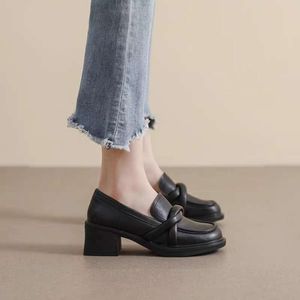 Ladies Summer calçados sapatos de escritório para mulheres 2023 bombas mocassins panos de salto alto plataforma de salto alto na tendência 39 e oferta