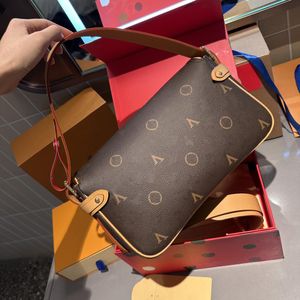 TOTE BAD LUSURYS Designer Torba torba Modna Uśmiech Pakiet Kobiety Crossbody Torba Teen skórzana torba na ramię najwyższa jakość torebka Lato 2024 NOWOŚĆ 10A