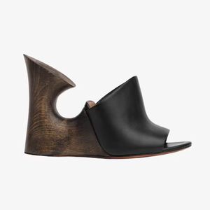 Wood Wedge mulas de saltos esculpidos à mão Sandálias Sandálias Sandálias de designer de mula New Women Women Summer praia Slippers Slippers Slip On Shoes Peep Toe Top Quality Denim Cowhide