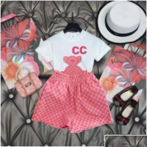 Kläder set kläder sätter lyxdesigner barn tshirt rosa monogrammed shortst mode brittisk varumärke sommar barns skatter och dhcxn