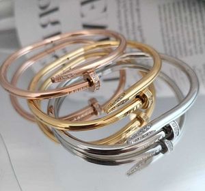 Design di alta qualità uomini e donne per il braccialetto Vendita online chiare in oro 18k con intarsio diamantato con braccialetto originale