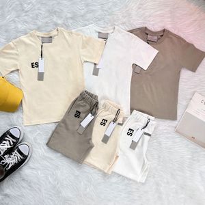 EssentialSweatshirtsデザイナーTシャツHomme Men Shorts Summer Clothes Mens Designer Clothing Polo Shirt