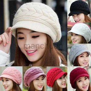 Beralar Kadın Kış Düz Renk Sıcak Örgü Gevşek Bere Sıradan Kayak Şapkası Kore sürümü Zirveli Bere Artı Kadife Kalın Örgü Kulak Muhafızları D24417