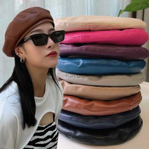 Beralar Pu Deri Kadın Bere Şapka 2022 Yeni Moda Sokağı Fransız Sanatçısı Sıcak Beanie Cap Sonbahar Kış Retro Düz Renk Siyah Bere D240417