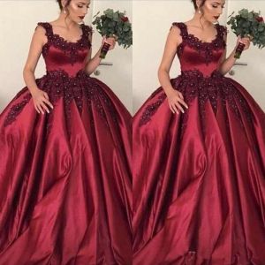 Burgundy Ball Grow Coninceanera Dresses Lace Hostraps Satin Light Light Travenual Party Custom