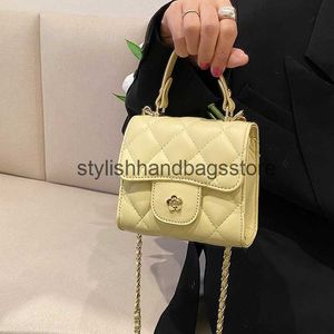 Shoulder Bags Stuff Sacks Womens Bag 2023 Spring/Summer New Lingge Streamline Chain Small Square Nanfeng Same Style Xiangfeng Cross body H240417