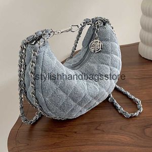 Umhängetaschen Zeug Sacks Cowboy -Stofftasche für Frauen neue 2023 Diamond Grid Chain Crossbody Nische Sommer Freizeit vielseitiger Mond H240417