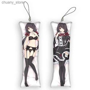 Keychains colhedores 4x12cmdate um tokisaki kurumi kurumi Dakimakura Mini keychain Chave de anime Chave de anime Corrente de travesseiro Pequeno pingente Otaku Bag Pingente Y240417