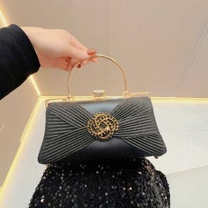 Evening Bag Exquisite Diamond Inlaid Handbag for and Socialites Banquet Handbag Single Shoulder Diagonal Cross Bag