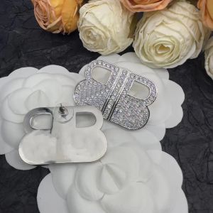 Stud luksurys designer stadnin w kolczyku mody b krciołki biżuteria formalne kobiety Shine Diamond Wiselant Studs Hoop Ear Pierścienie