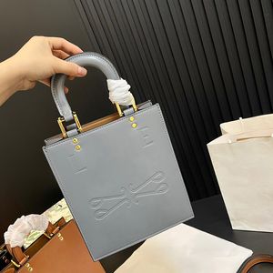 Cross Body Designer Handbags Messenger Bag Luxury Woman Handbag Shoulder Bags Women Leather Relief Sculpture Print Tote Lady Crossbody 231211