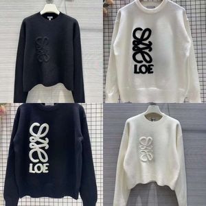 Fall New Classic Outdoor Casual Senior Designer White Fine Knit Long Sleeve Sweater for Women