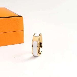 Ожерелье Vanclef Новый высококачественный дизайнер дизайн титановый 6 -миллиметровый кольцо классические ювелирные украшения мужчины