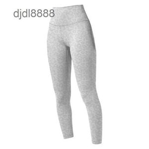 Ny yogaklänning Nylon Womens Sports Leopard mönster tätt och naken 9-punkts fitness jogging träning hög midjebyxor