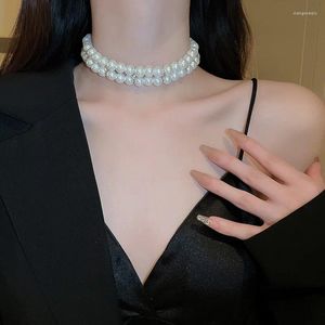 Choker dubbla rader Rhinestone Pearl Necklace för kvinnor Fashionabla Simple Party Jewelry