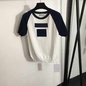 Letters Jacquard Tees Classic Knit T Shirts 3 Colors Wool Tops Luxury Personality Charm Girls Sweaters Elegant Shirts