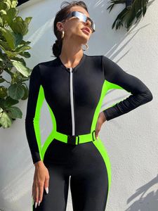 Kvinnors badkläder Peachtan Surf Woman Full Body Black Sports Bathing Suit Women One Piece Långärmad baddräkt Beachwear Set