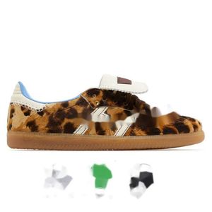 Designer di donne audaci scarpe da design Wales Bonner Rugby Cream Collegiate Green Sporty e Rich Soccer Silver Black Glow Platform Sneaker Sneaker da uomo