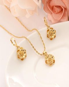 Donne gioielli set carini 18 k in oro solido GF Collacee fiore a sospensione rosa Europa Regalo femminile Affetto 6905425