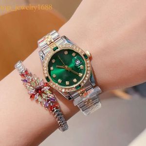 Designer Elegant fashionabla herr- och kvinnors klockor rostfritt stålrem importerad kvartsrörelse vattentät mens 28mm iced out watch