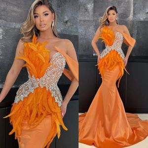2024 Plus Size Orange Prom Dress for Black Women Illusion Mermaid aftonklänningar Elegant Feathered Rhinestone Decorated Birthday Party Dress Reception GOWN AM729