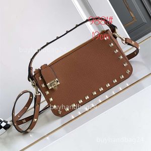 Underarmväska Crossbody Rock Portable Vlogoo Stud Designer Small Cowhide Bag Rivets Single Shoulder Woman Layer Square Vallentinos Trendy Bags CDW5