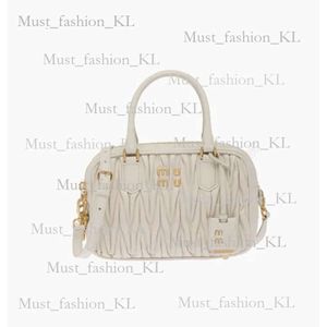 Bolsas de designer de moda Matelasse Mini bolsas mui mUi Óculos de sol Harajuku bolsa de boliche ombro de mola de luxo de couro de luxuos