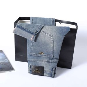 Jeans maschile alla moda di fascia alta e invernale MENS Nuovi jeans casual versatili da uomo affari Gabbanie pantaloni lunghi